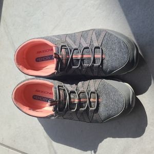 Skechers air cooled memory foam slip on sneaker 7.5